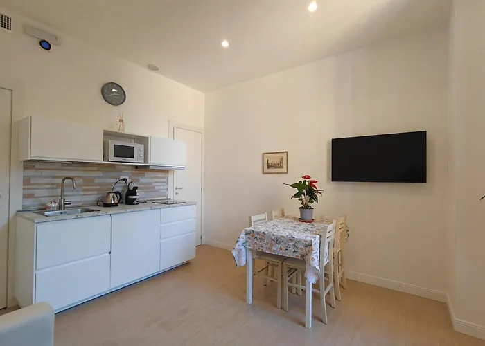 Gasthuis La Casa Di Mida 4*